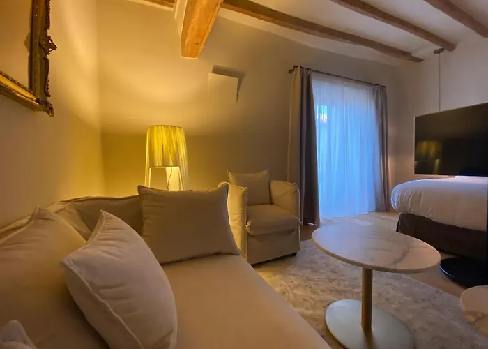 Casa Llobera 1792 Hotel